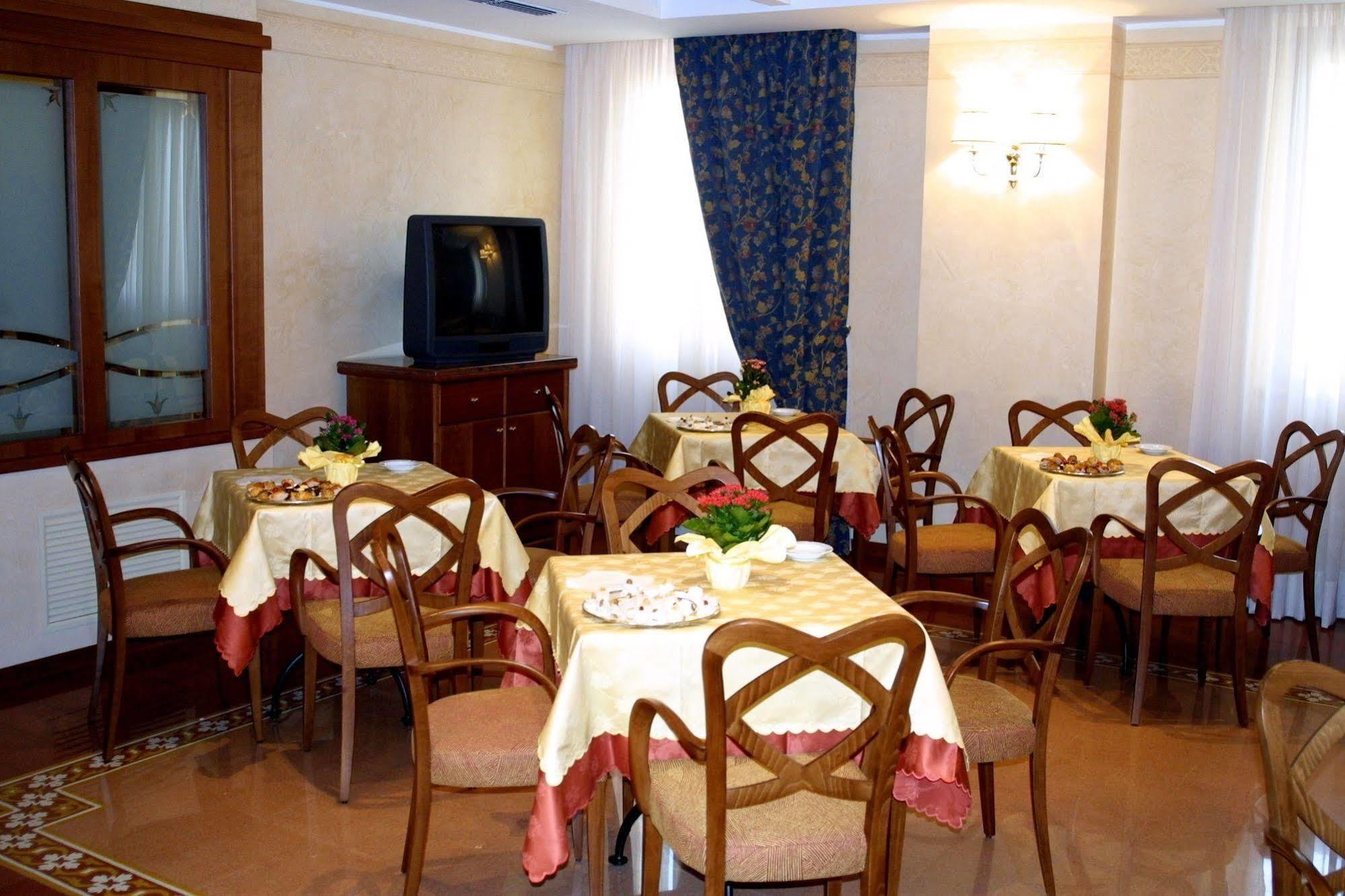Hotel Antico Masetto Лампореккьо Ресторан фото